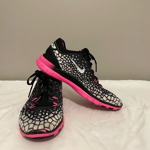 Nike women’s free tr fit 5 - size 7.5